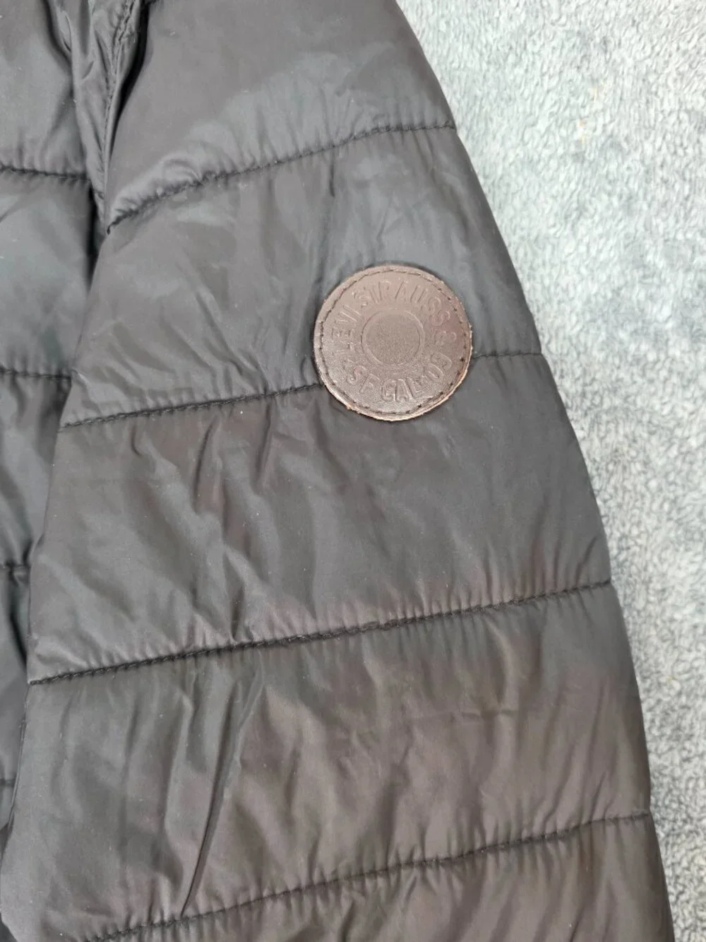 Levi’s Puffer Jacket Mens XL Black Hooded Quilted Full Zip Coat